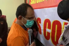 Ditetapkan Tersangka...