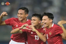 Timnas Indonesia Tantang...