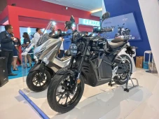 Motor Listrik Rakitan...