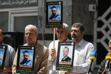 40 Tahanan Palestina...