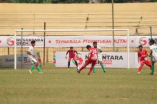 Garuda Nusantara Ditahan...