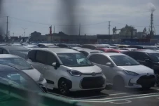 Gambar Toyota Sienta...