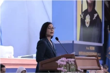 Profil Rektor Wanita...