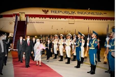 Presiden Jokowi Kunjungi...