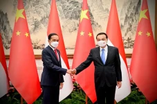 Presiden Jokowi Lakukan...