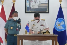Rektor Unhan Laksdya...