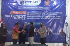 DPC Peradi Jakbar Gelar...