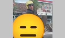 Viral Bule Kencing di...