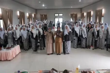 Bidan di Luwu Utara...