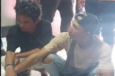 Ancam Warga Pakai Pedang,...