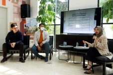 Dekat Cijantung, Synthesis...