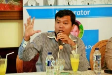 Perkuat Politik Luar...