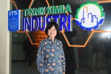Dosen ITS Ini Hobi Bersekolah...