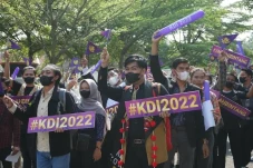 Ratusan Peserta Penuhi...