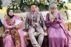 Viral! Suami Nikah dengan...
