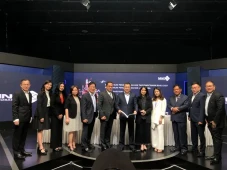 MNC Asia Holding Tahan...