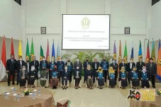 Unpad Tambah 13 Guru...