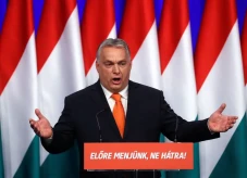 PM Hongaria Peringatkan...