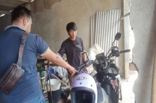 Wanita Buruh Pabrik...
