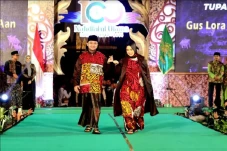 Tugu Pahlawan Fashion...