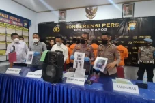 Enam Pelaku Pembusuran...