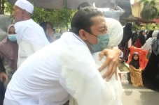 Isak Tangis Penuhi Kedatangan...