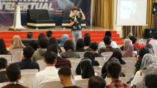 Stafsus Menkumham Sosialisasikan...