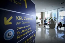 KAI Commuter Line Uji...