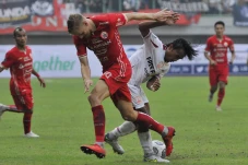 Persija Jakarta Kalahkan...