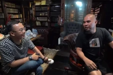Gandeng Ahmad Dhani,...