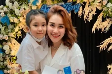 5 Artis yang Rumahnya...