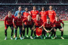 Manchester United vs...