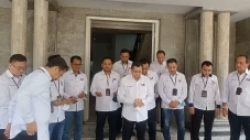 Dipimpin HT, Rombongan...