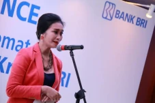 Tumbuh Pesat, Transaksi...