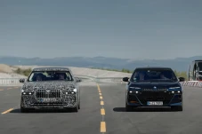 BMW Bikin Sirkuit Khusus...