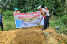 Tugu Laka Lantas di...