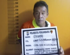 Pengunjung Mal di Pekanbaru...