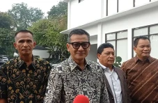 Ayah Brigadir J Datangi...