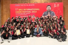 Pinisi Choir UNM Sabet...