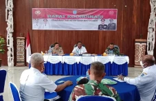 Bupati Elisa Ajak Masyarakat...
