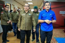 Kunjungi Pemuda UMNO,...