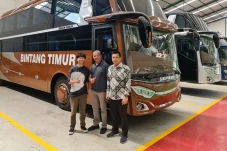 Keren, Bus Karoseri...