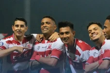 Liga 1 2022/2023: Bungkam...