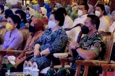 Megawati Gugah Perempuan...