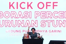 Megawati Semangati Ibu...
