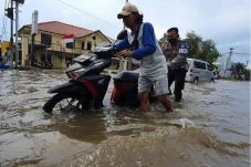 Waspada Banjir Rob di...