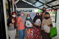 Bantu Masyarakat Bawah,...