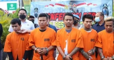 Jambret Sadis Spesialis...