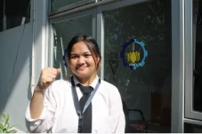Berusia 15 Tahun, Gadis...