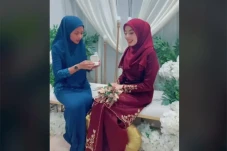 Viral! Wanita Antarkan...
